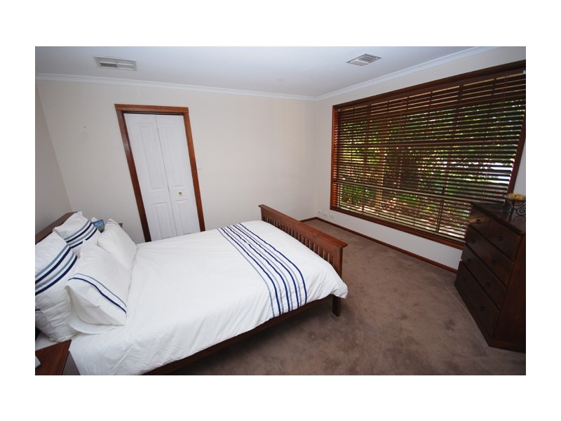 5 Greenfinch Court, Wynn Vale SA 5127