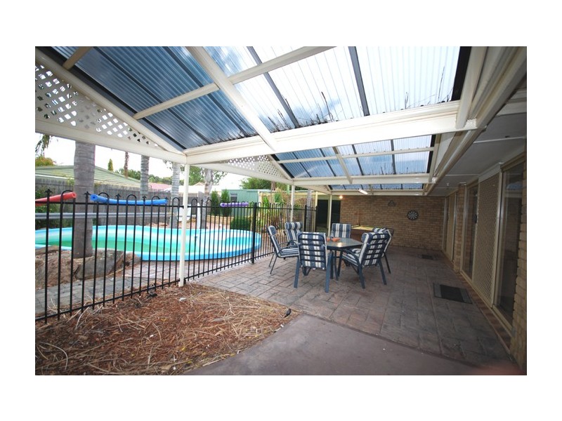 5 Greenfinch Court, Wynn Vale SA 5127