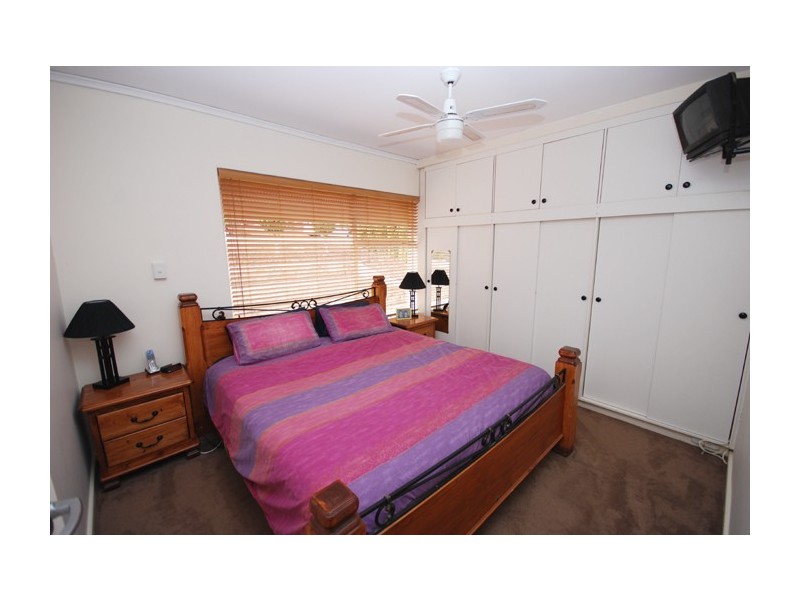 28 Gwender Terrace, Para Hills SA 5096