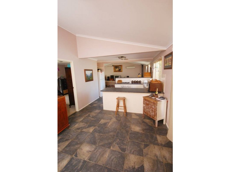 17 Church Street, Williamstown SA 5351