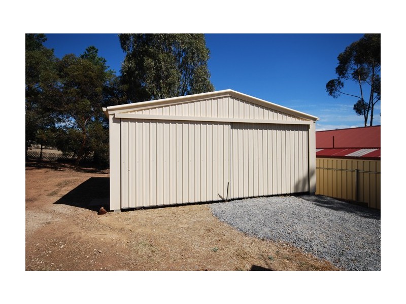 17 Church Street, Williamstown SA 5351