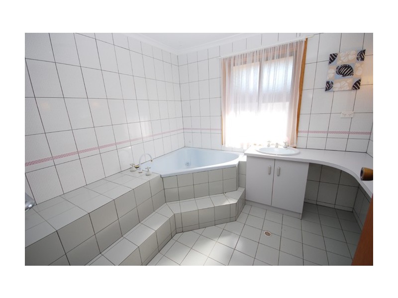 10 Parkhill Court, Wynn Vale SA 5127