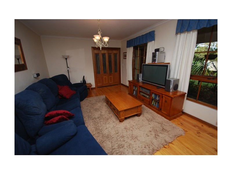 32 Snead Crescent, Fairview Park SA 5126