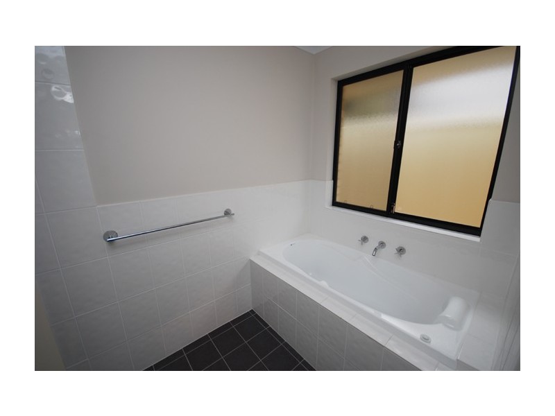 10/4 Baudin Avenue, Fairview Park SA 5126