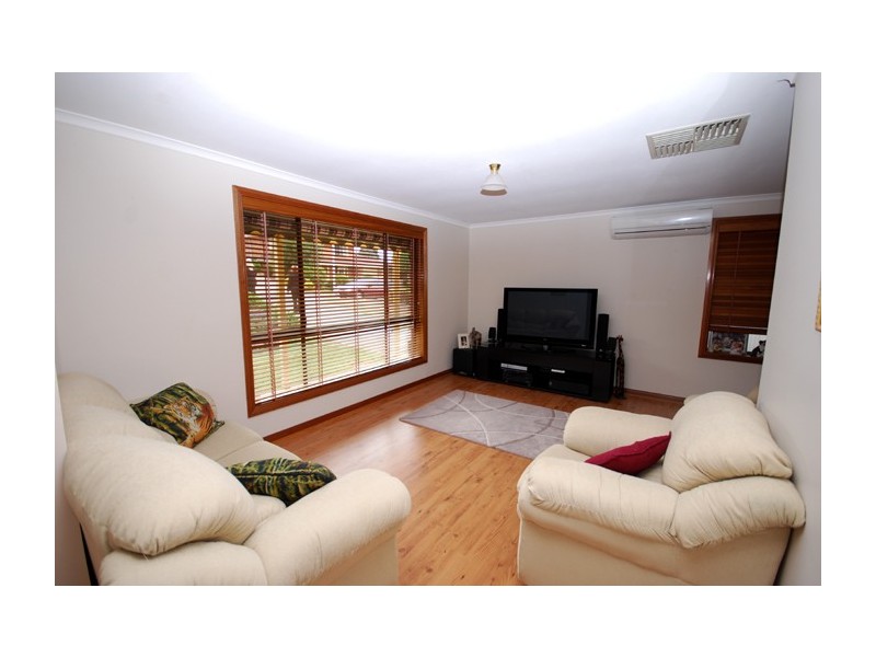 27 Cedric Avenue, Redwood Park SA 5097