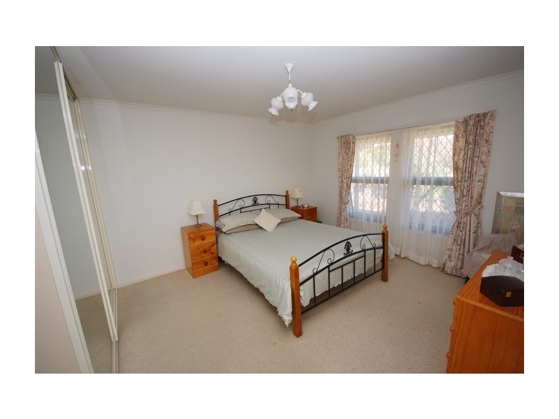 27 Roycroft Place, Golden Grove SA 5125