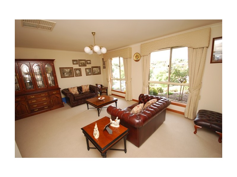 14 Jacquard Court, Greenwith SA 5125