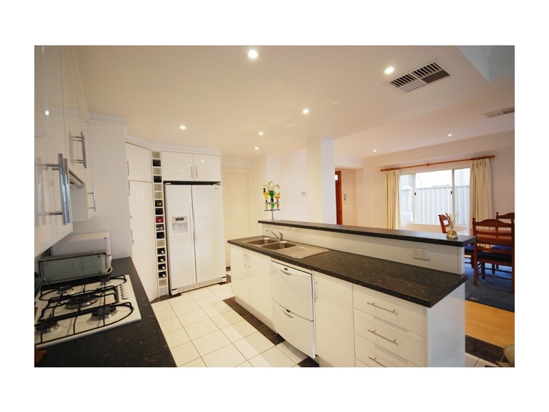 12 Mapleton Circuit, Mawson Lakes SA 5095