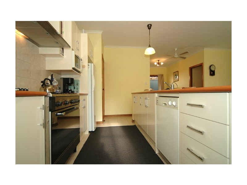 22 Frontignac Court, Wynn Vale SA 5127