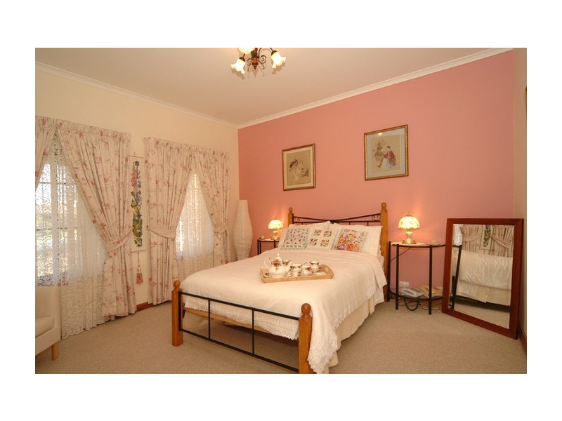 22 Frontignac Court, Wynn Vale SA 5127