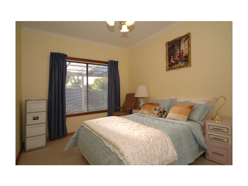 22 Frontignac Court, Wynn Vale SA 5127