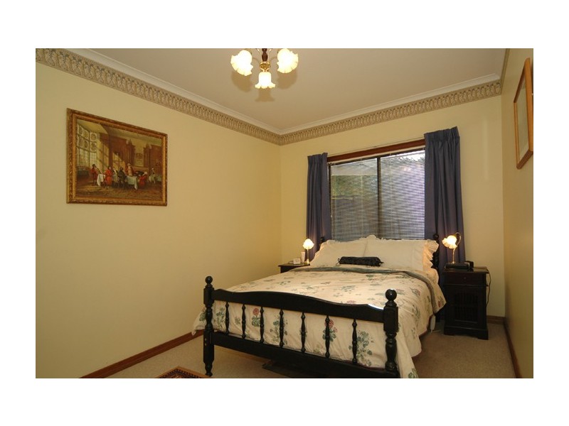 22 Frontignac Court, Wynn Vale SA 5127