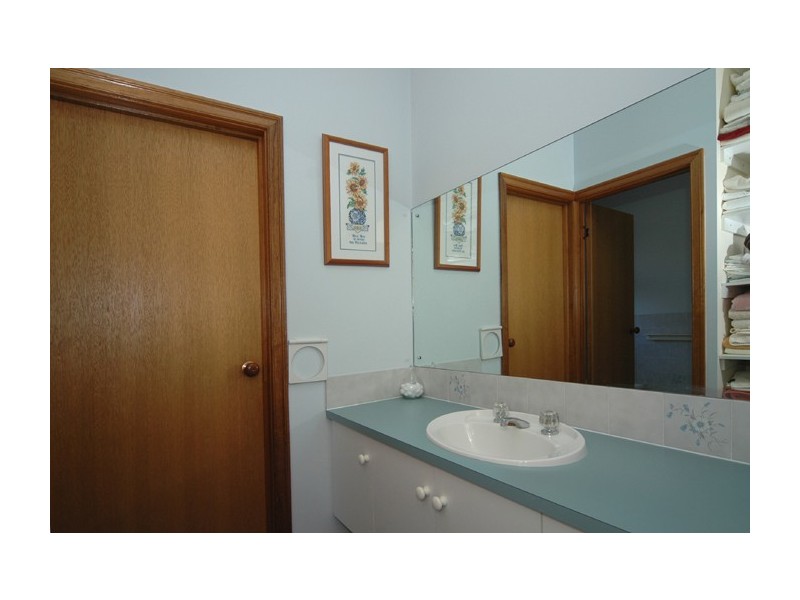 22 Frontignac Court, Wynn Vale SA 5127