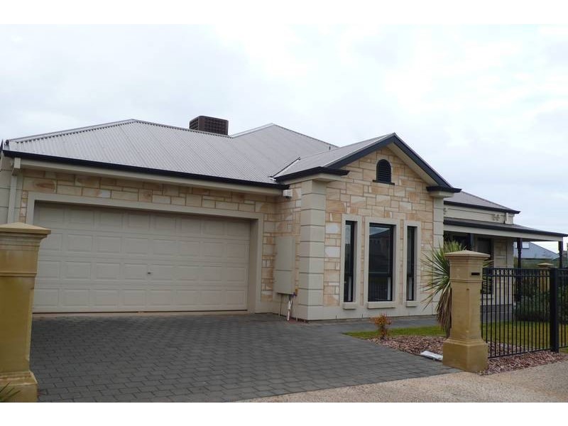 26 Shoalhaven Circuit, Mawson Lakes SA 5095