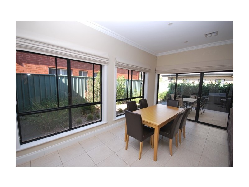 26 Shoalhaven Circuit, Mawson Lakes SA 5095
