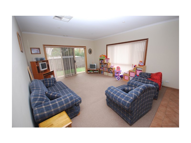 15 Jacaranda Grove, Golden Grove SA 5125