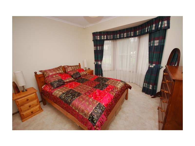 15 Jacaranda Grove, Golden Grove SA 5125