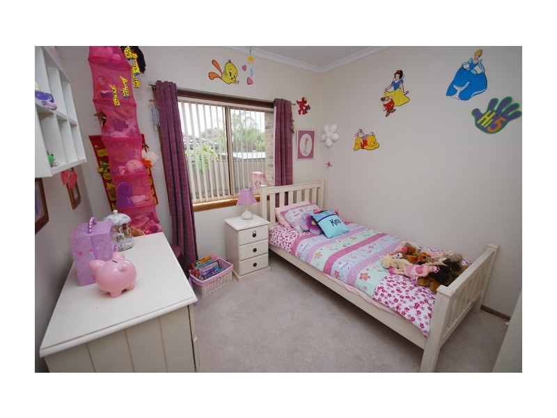 15 Jacaranda Grove, Golden Grove SA 5125