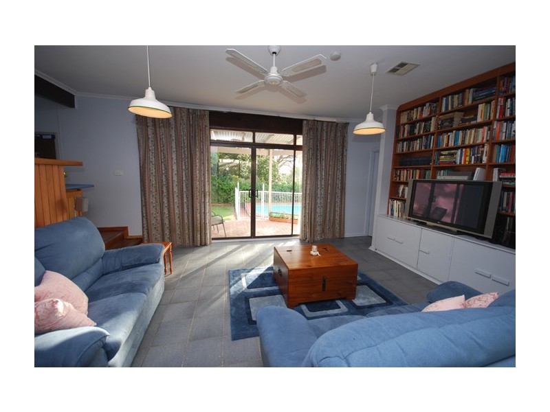 42 Doradus Avenue, St Agnes SA 5097