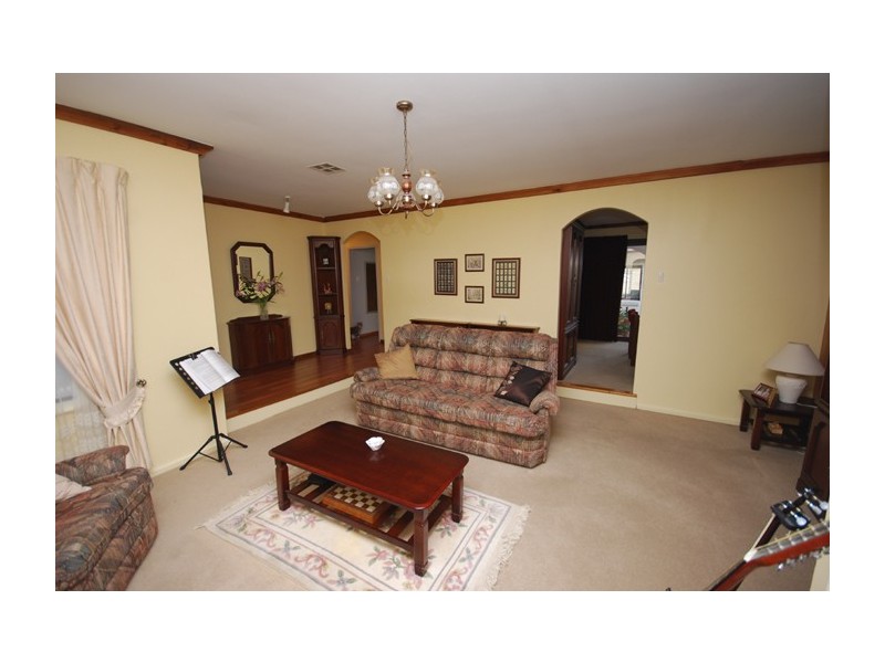 42 Doradus Avenue, St Agnes SA 5097