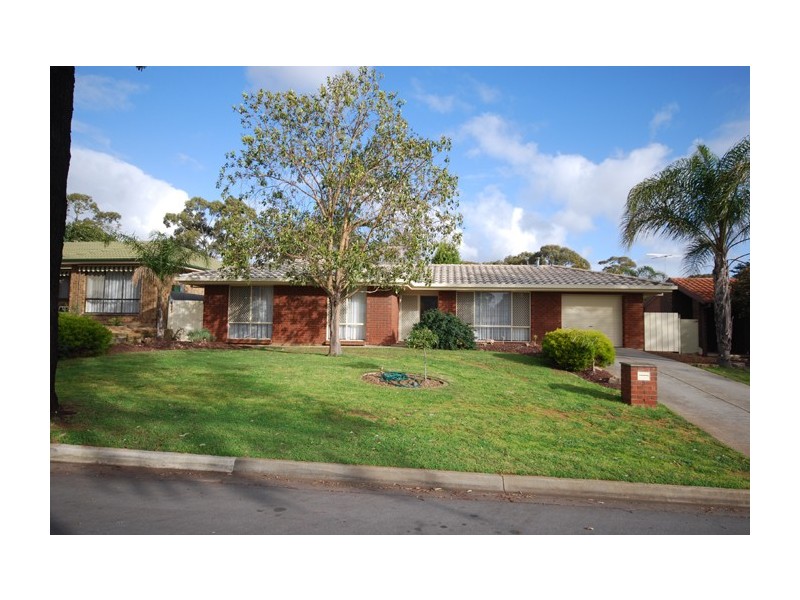 3 Guildford Close, Salisbury Heights SA 5109