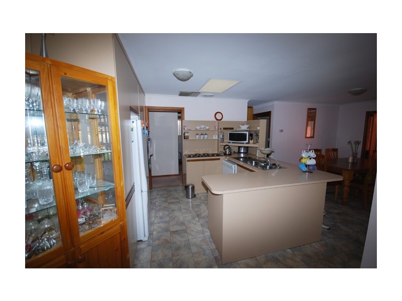 3 Guildford Close, Salisbury Heights SA 5109