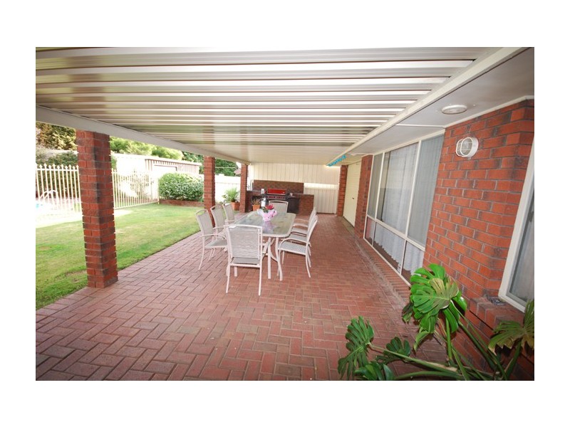 3 Guildford Close, Salisbury Heights SA 5109