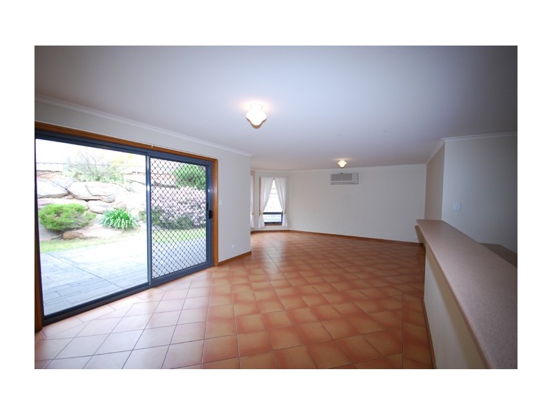 38A Cambridge Terrace, Hillbank SA 5112