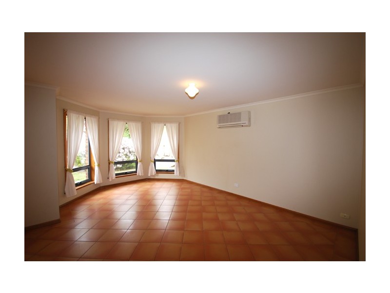 38A Cambridge Terrace, Hillbank SA 5112