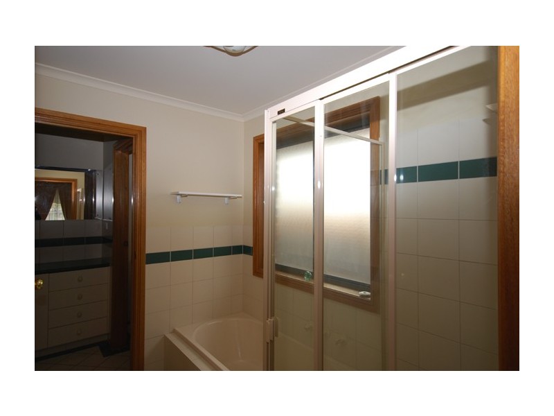 38A Cambridge Terrace, Hillbank SA 5112