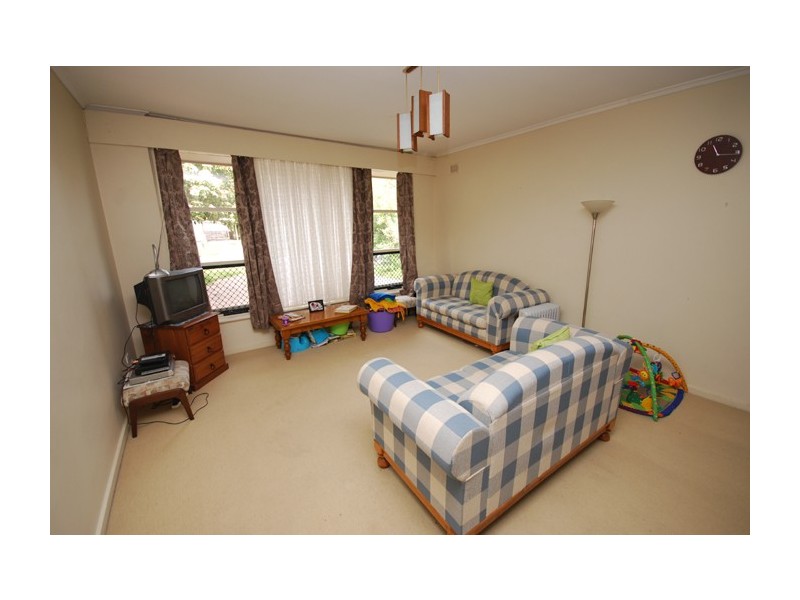 23 Derwent Crescent, Banksia Park SA 5091