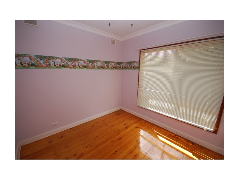32 School Drive, Banksia Park SA 5091