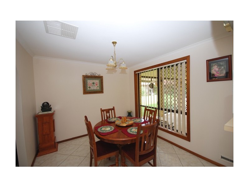 33 Cockatoo Street, Modbury Heights SA 5092