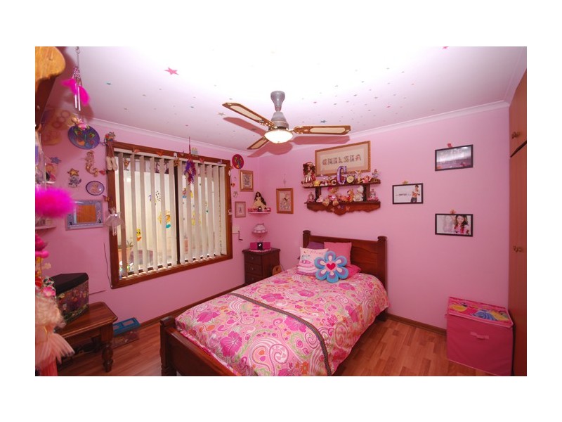 33 Cockatoo Street, Modbury Heights SA 5092