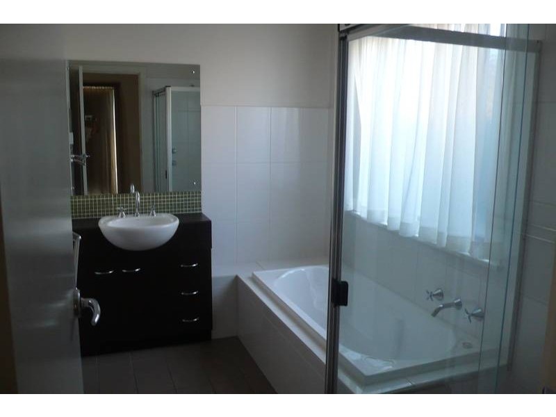 3 Sugarloaf Lane, Mawson Lakes SA 5095