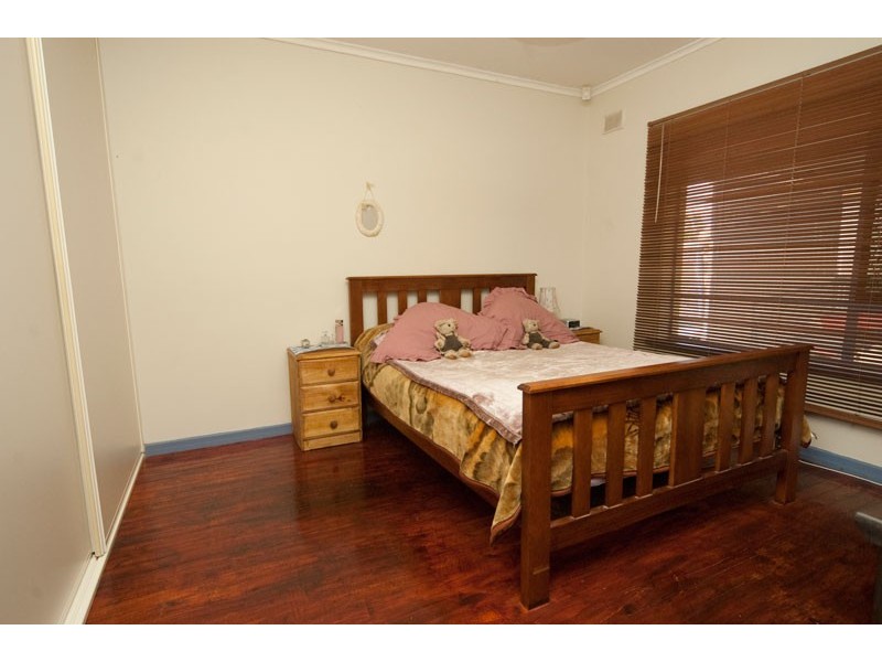 422 Bridge Road, Para Hills West SA 5096