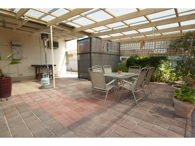 422 Bridge Road, Para Hills West SA 5096