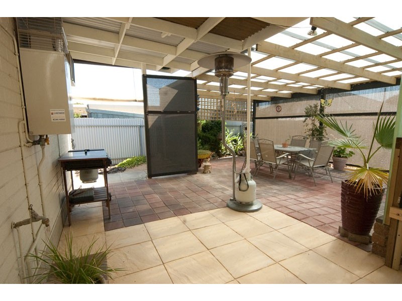 422 Bridge Road, Para Hills West SA 5096
