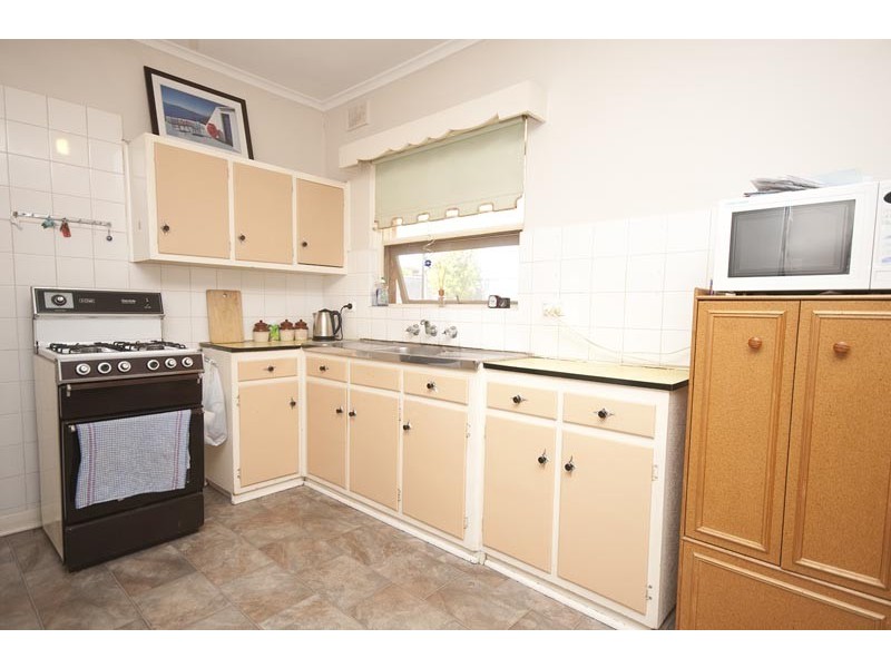 165 Brougham Drive, Valley View SA 5093