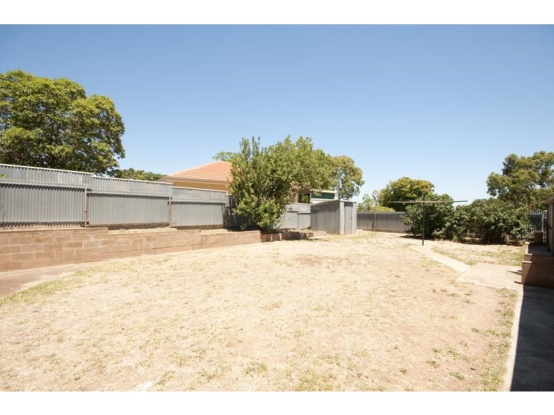 165 Brougham Drive, Valley View SA 5093