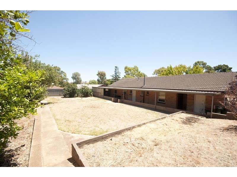 165 Brougham Drive, Valley View SA 5093