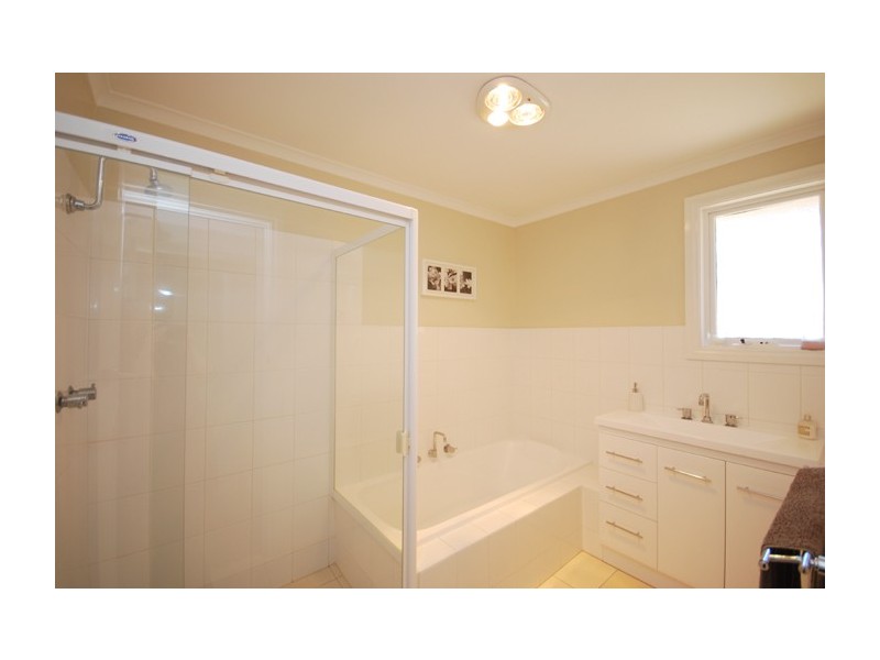 5 Dargie Avenue, Hope Valley SA 5090