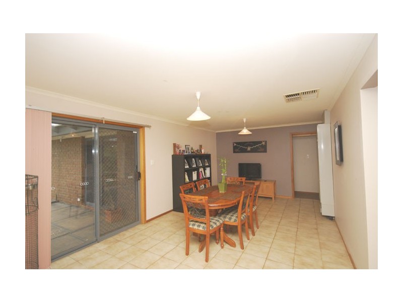 7 Treloar Avenue, Greenwith SA 5125