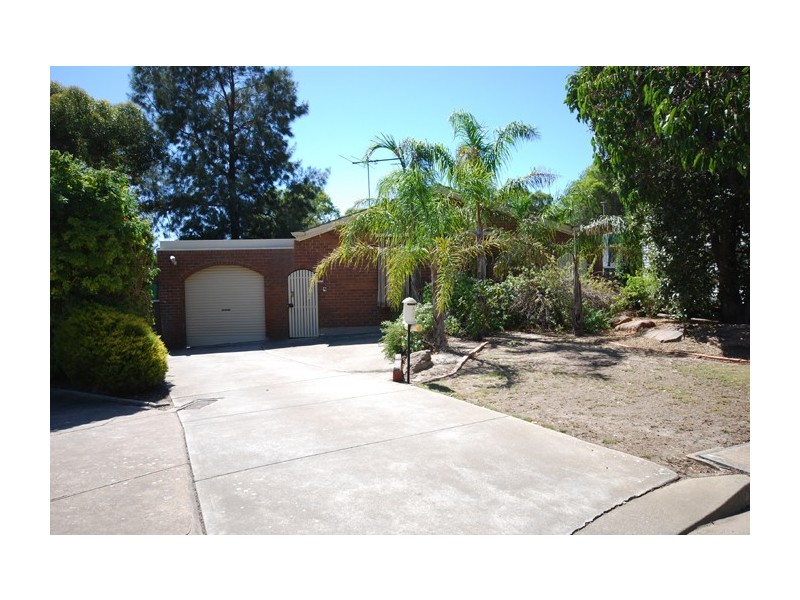 18 Pelsaert Avenue, Fairview Park SA 5126