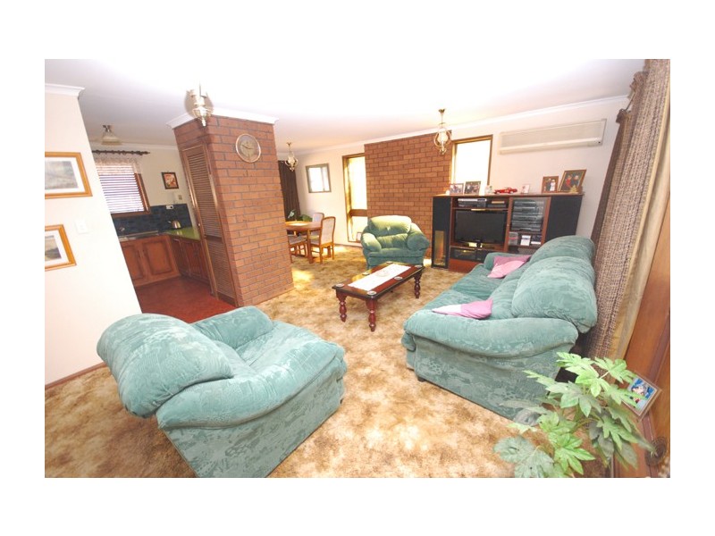 18 Pelsaert Avenue, Fairview Park SA 5126
