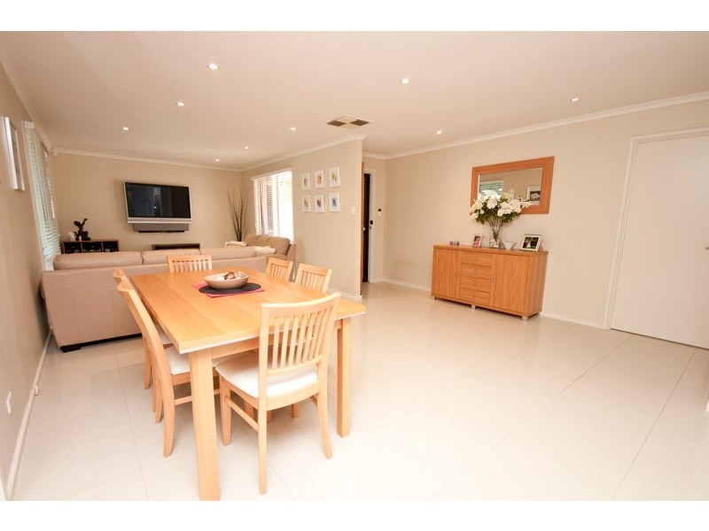 8 Highglen Court, Wynn Vale SA 5127