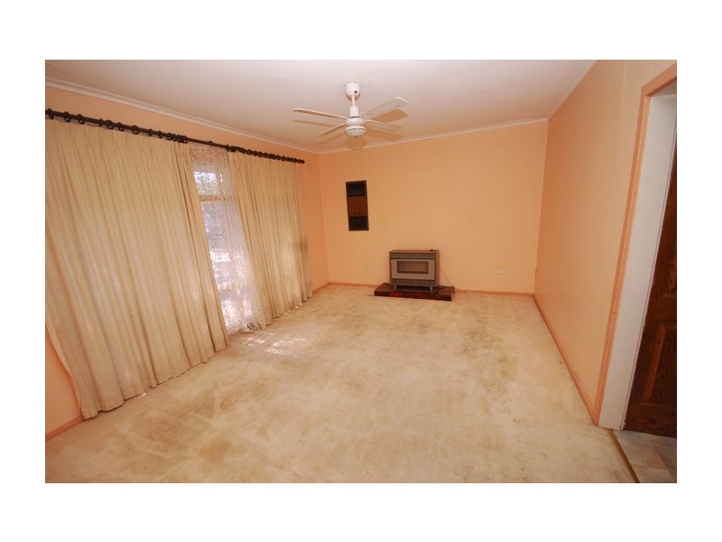 16 School Drive, Banksia Park SA 5091