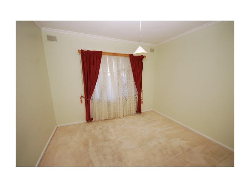 16 School Drive, Banksia Park SA 5091