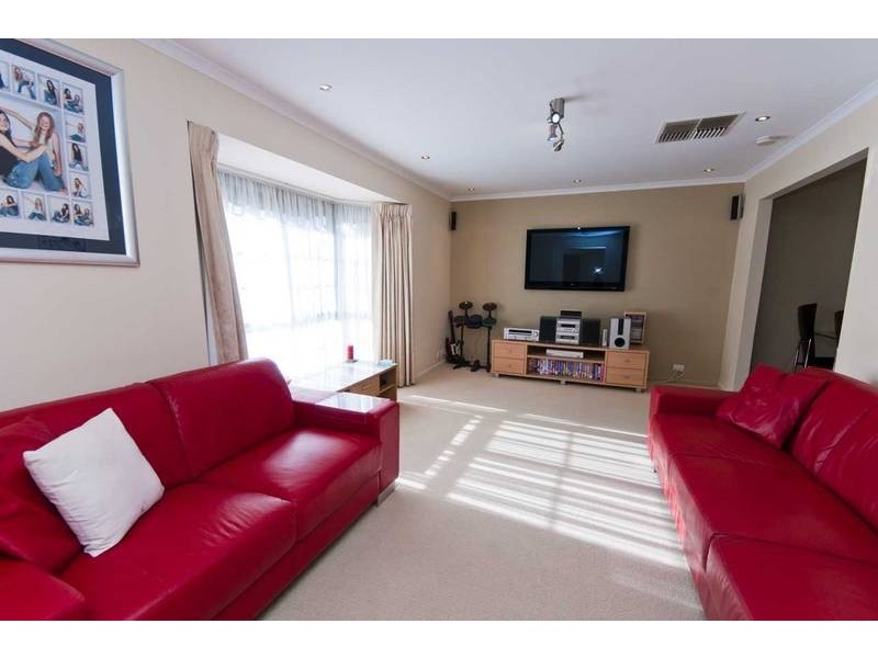 8 Prince of Wales Court, Wynn Vale SA 5127