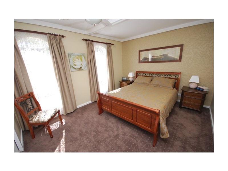 1 Cooinda Avenue, Redwood Park SA 5097